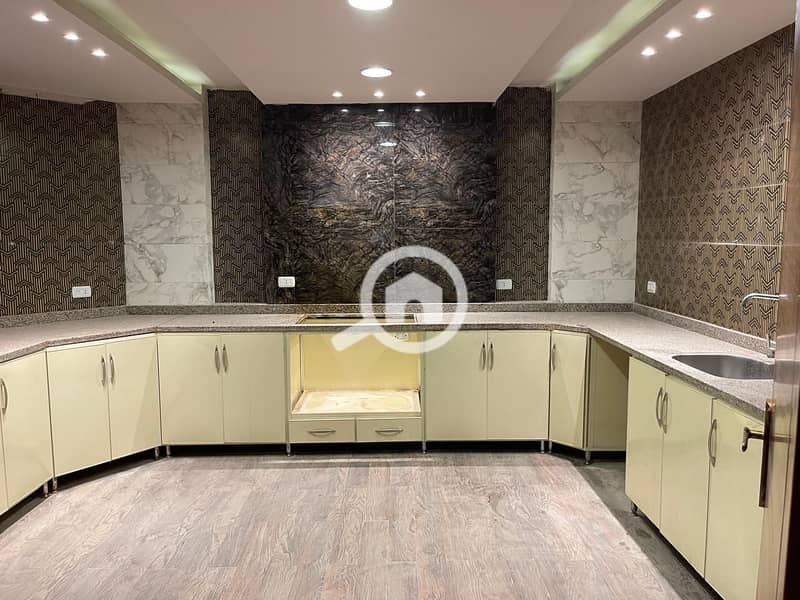 3 WhatsApp Image 2025-10-22 at 20.57. 33_06a465c2. jpg