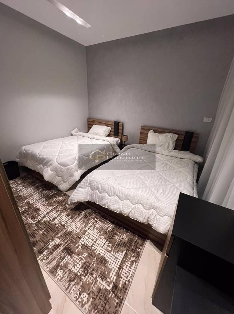 5 99d4e27a-4b48-45c5-bed9-caf33c71b6f9. jpg