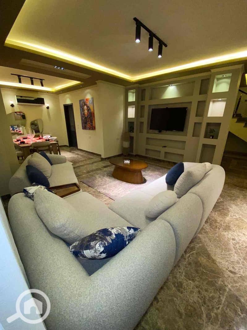 2 e851f38b-9d38-431a-ae4a-6251d9951d89. jpg