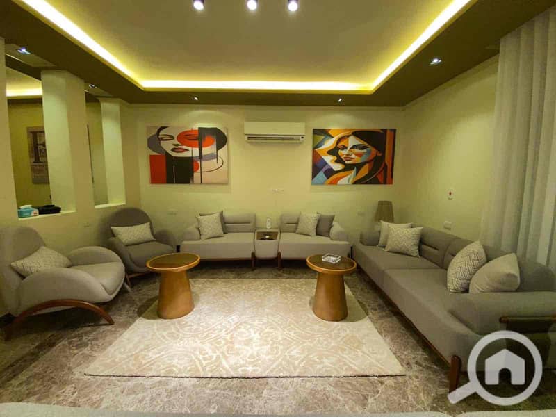 3 519bd798-ef64-4ae4-8597-e4b992e40a35. jpg