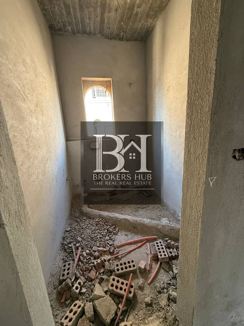 9 c3715460-238d-4a1e-b2dc-dd697b3821de. jpeg