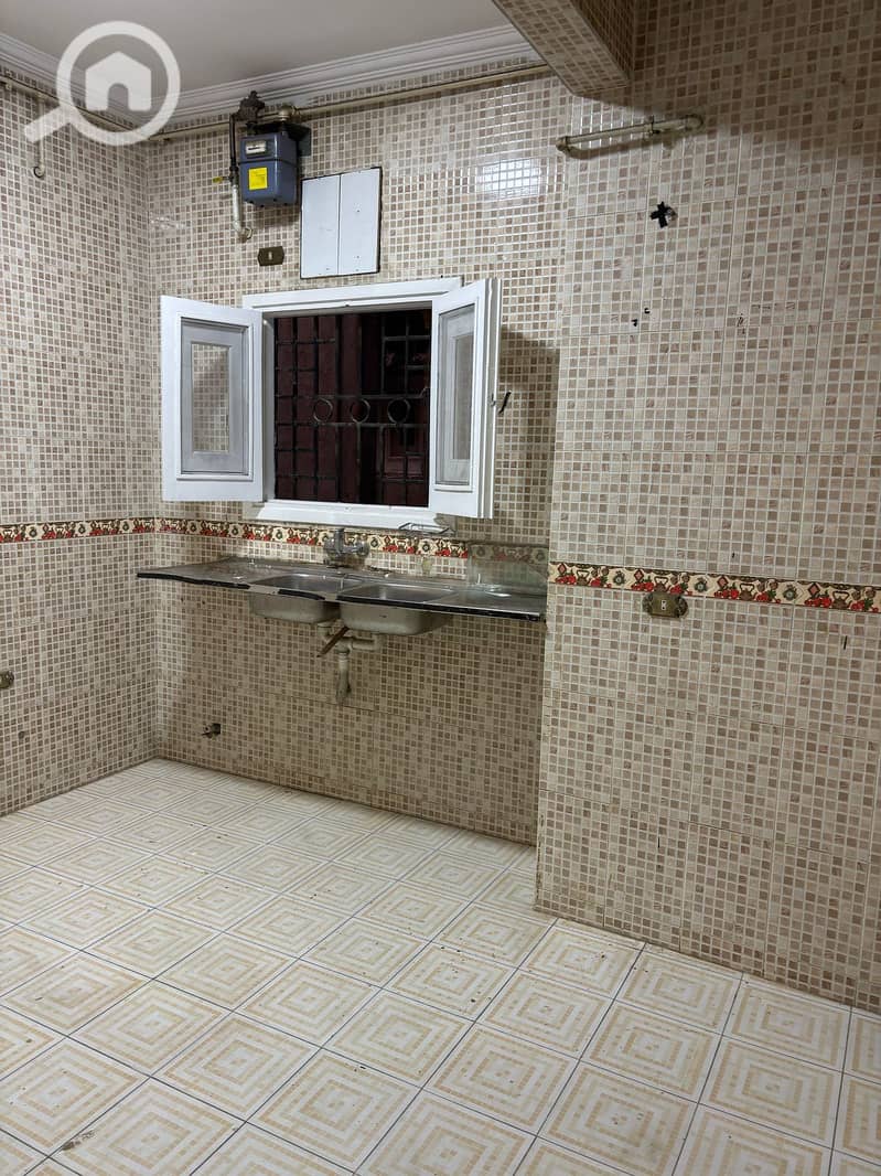 4 WhatsApp Image 2025-10-22 at 17.51. 39_229f3e3c. jpg