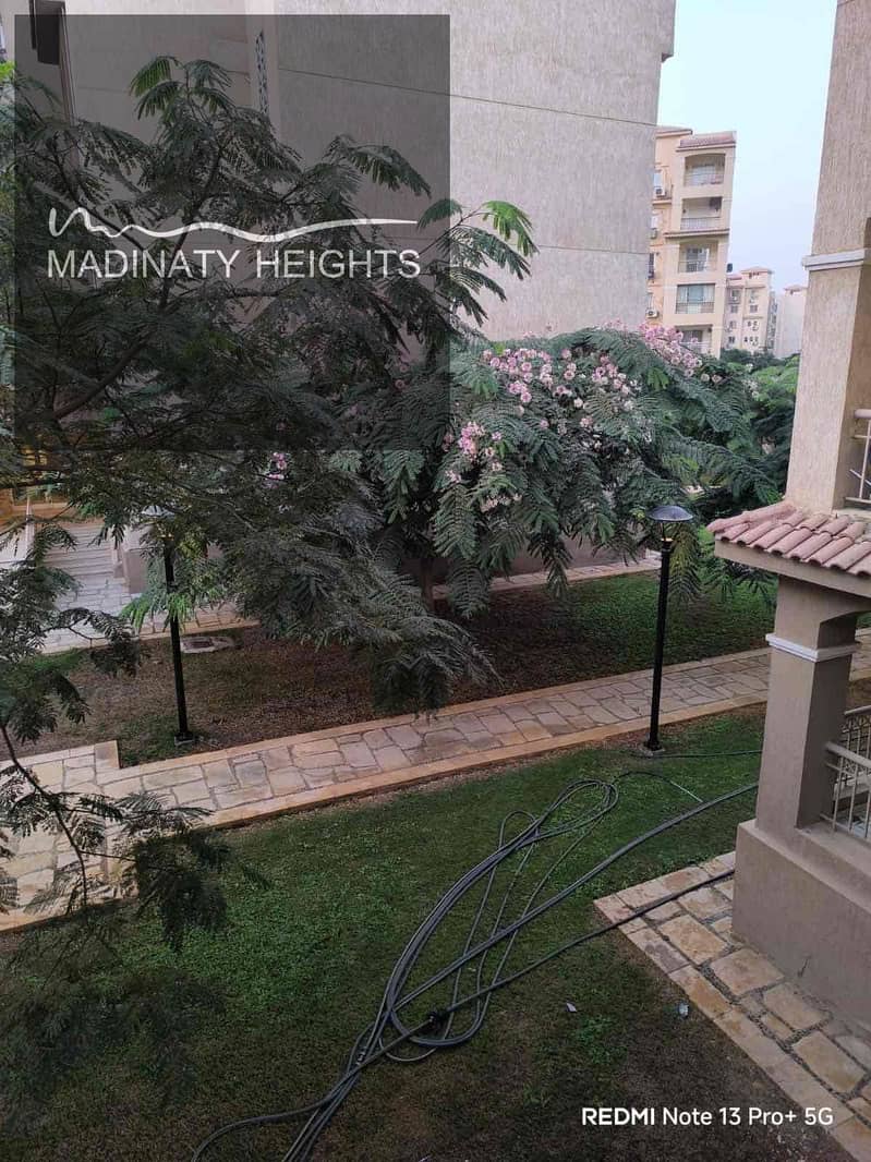 6 7738e3a8-1078-4503-a3e9-7e44d566bec5. jpg