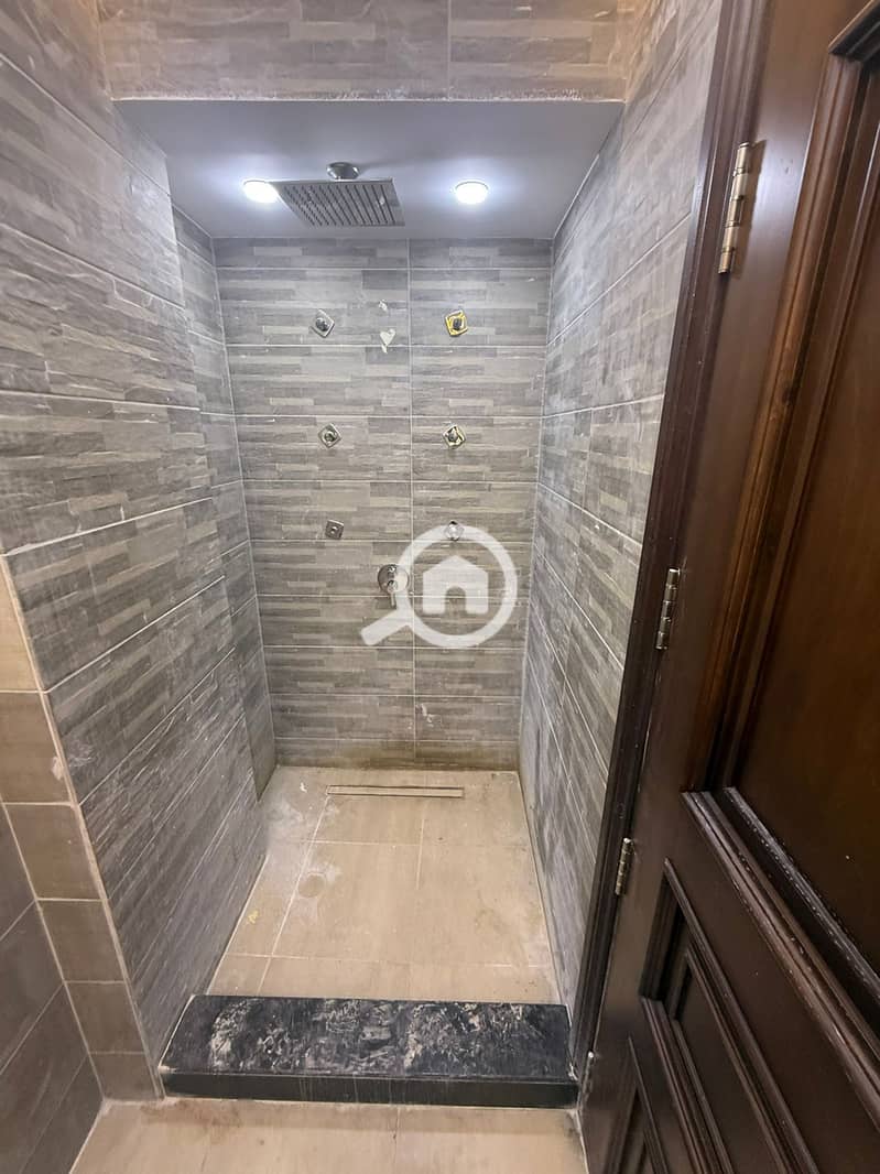 9 WhatsApp Image 2025-10-23 at 18.22. 16_36bf452f. jpg