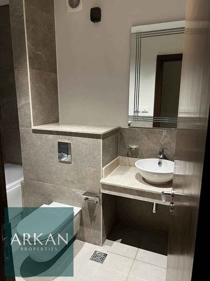 8 22cd70aa-9ced-4a25-936d-b9ac591b45a8. jpg