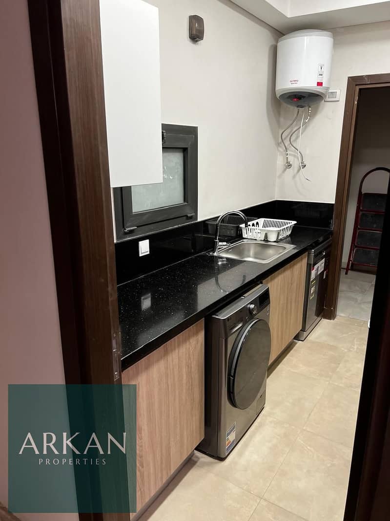 14 7772c44e-a12d-4cc1-b16f-c76f20ab4297. jpg