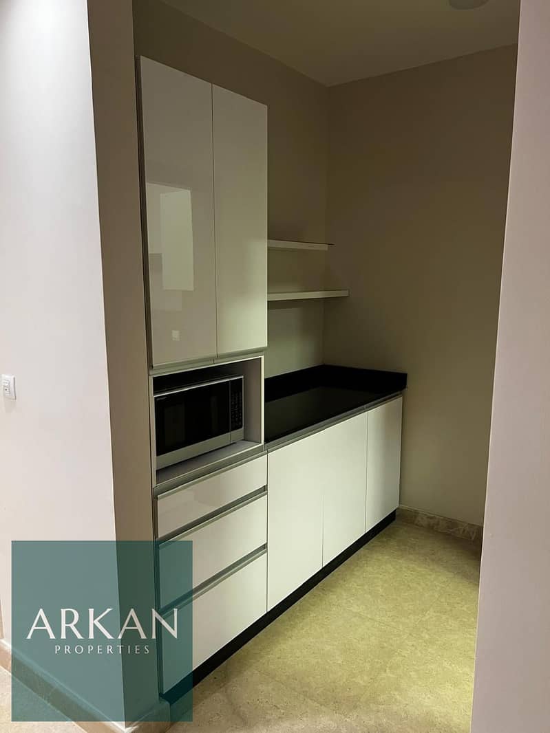 24 bcab1745-c5c6-4c10-a55e-1e9bd0cf08c4. jpg