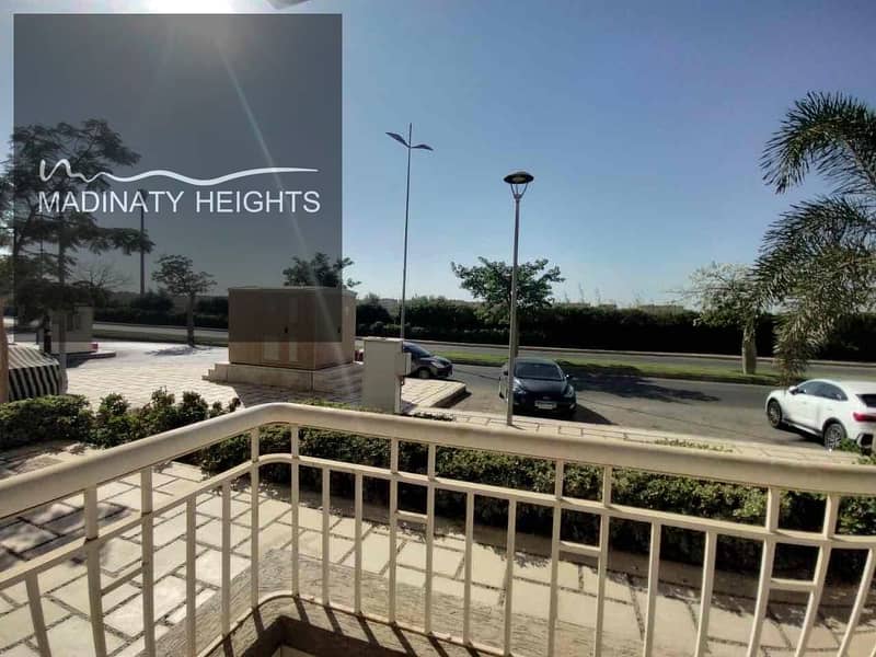 8 cc7b28d5-1b9b-45a3-9ce9-709355d47604. jpg