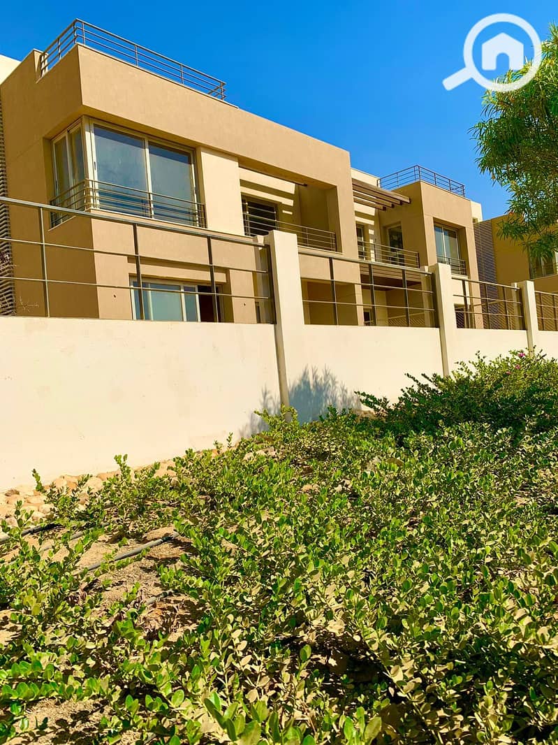 8 f6ceea32-aa39-45ba-801a-529af20afb3b. jpg