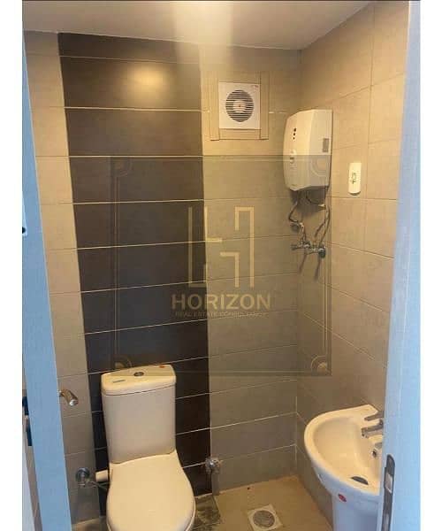 5 WhatsApp Image 2025-10-22 at 11.52. 24 AM. jpg