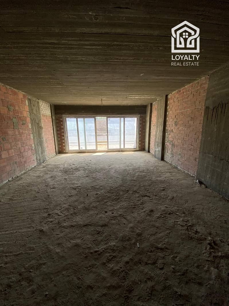 12 WhatsApp Image 2025-10-23 at 16.20. 58 (2). jpeg