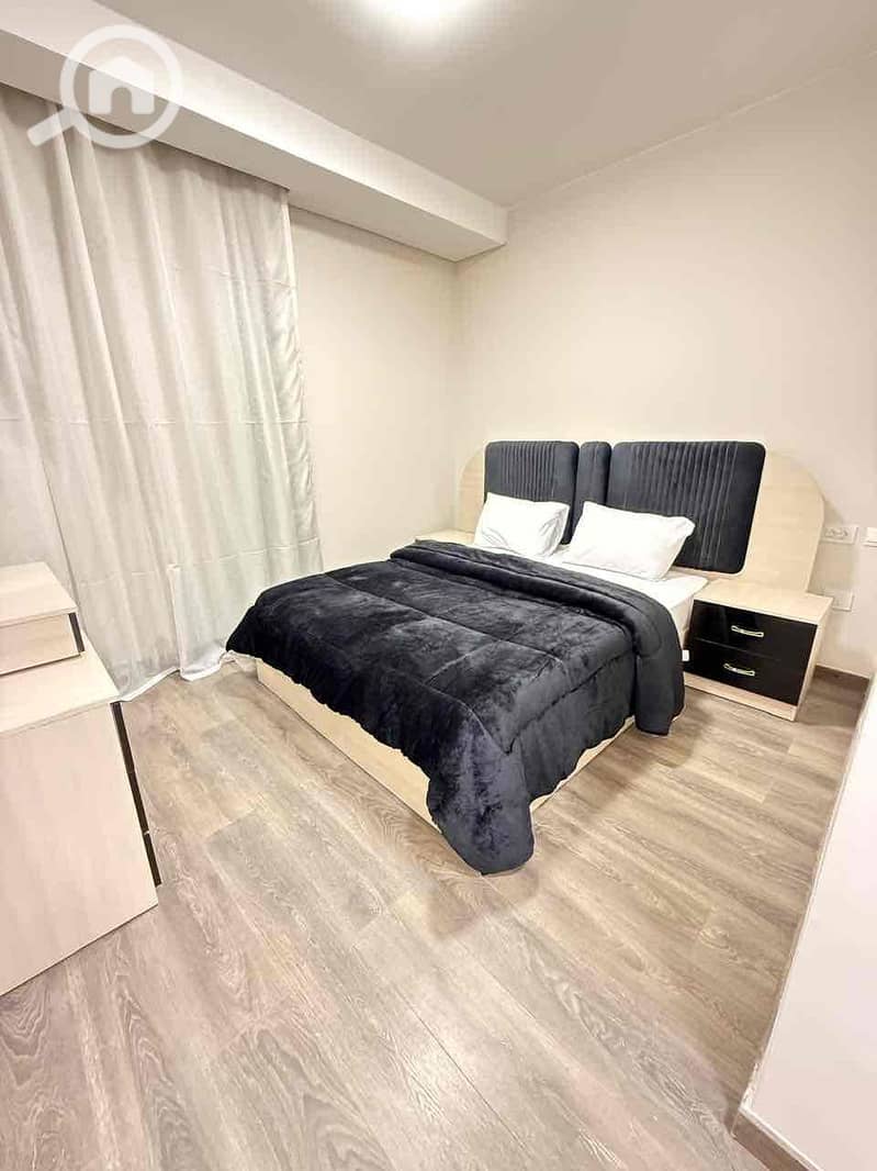 4 cf91f8f3-2d55-46b4-b83f-aaa204cf7555. jpg