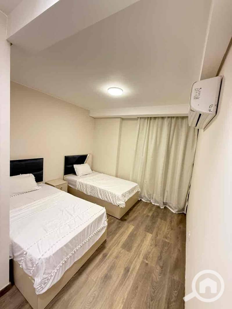 6 4cde15e0-9d71-48f2-a0b2-53ed96d02614. jpg