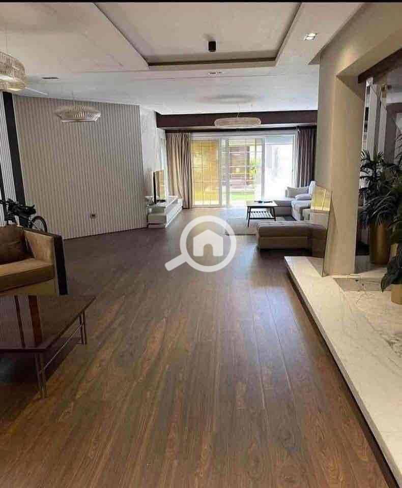 8 9d89d5d5-a1ec-4795-bc13-668448be0273. jpg