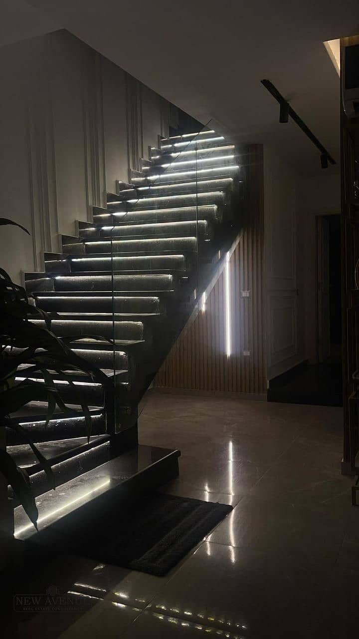 10 WhatsApp Image 2025-10-23 at 16.34. 10_7a1d385f. jpg