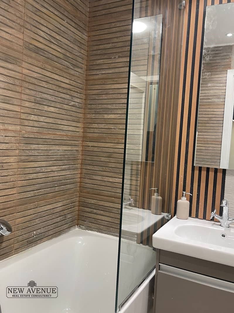 12 WhatsApp Image 2025-10-23 at 16.34. 09_cdf69c68. jpg