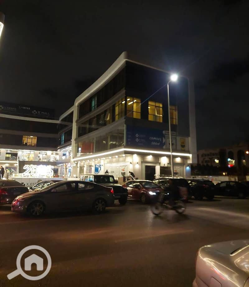 8 1661f4bc-d0c5-411a-94c2-d136448d7555. jpg