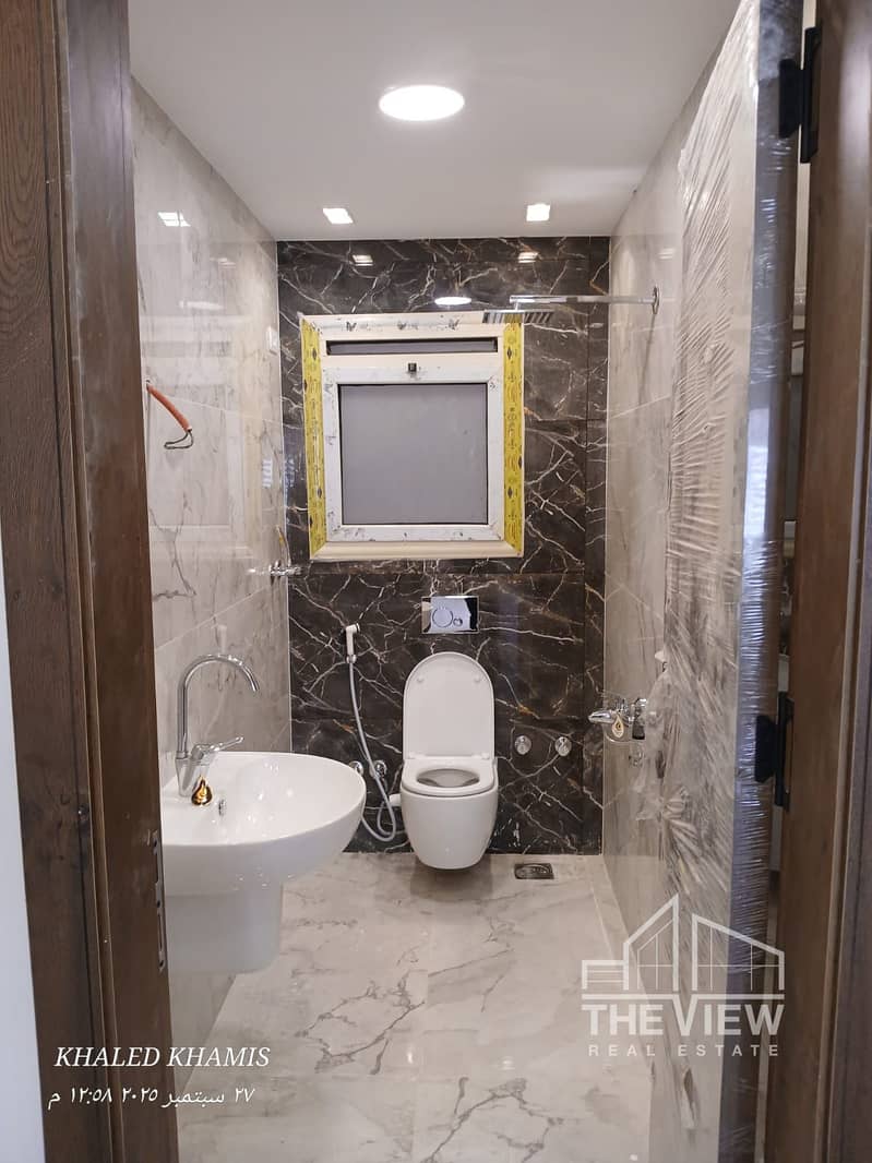 15 WhatsApp Image 2025-09-27 at 22.31. 44_a91e2d3f - Copy (2). jpg