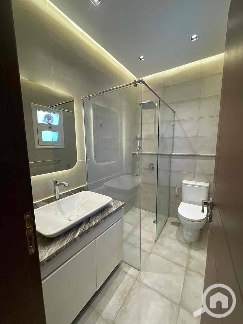 7 aae14f8f-df51-46c0-81ba-d6c68481589b. jpg