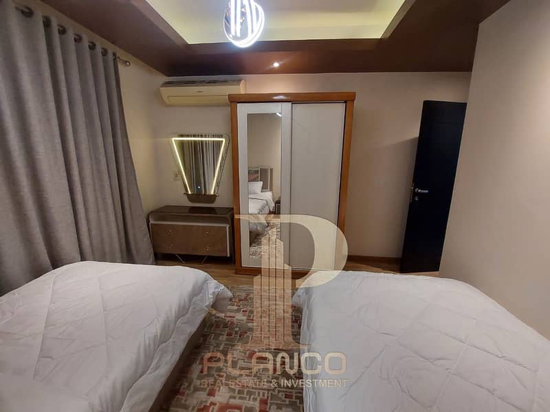 14 ddcd9d69-d53f-4d23-afeb-f5a798b86bbf. jpg