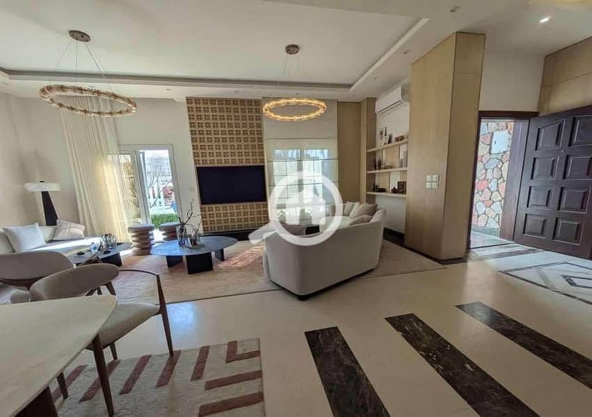 6 539691317_741591432097718_5896839072890287916_n. jpg