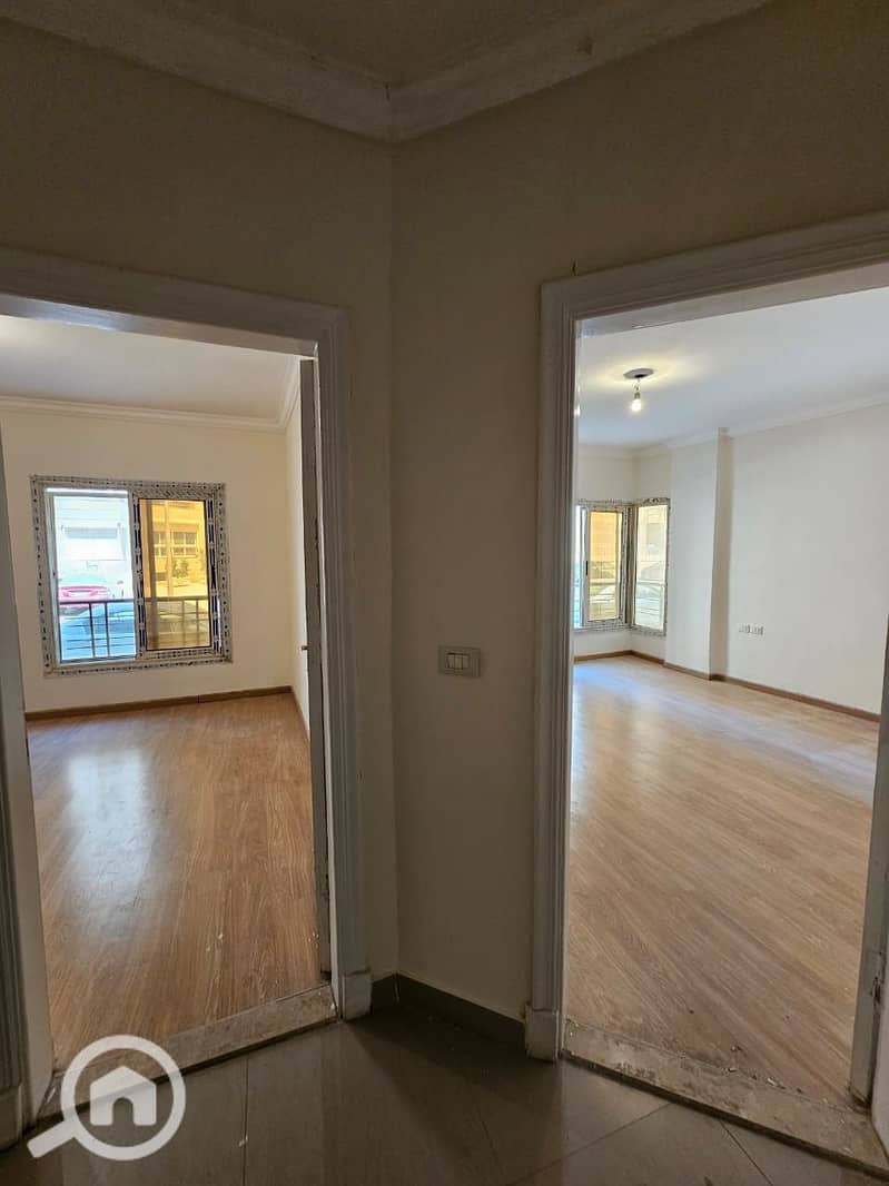 2 4db92348-4460-4fe2-a60b-000068d49aad. jpeg