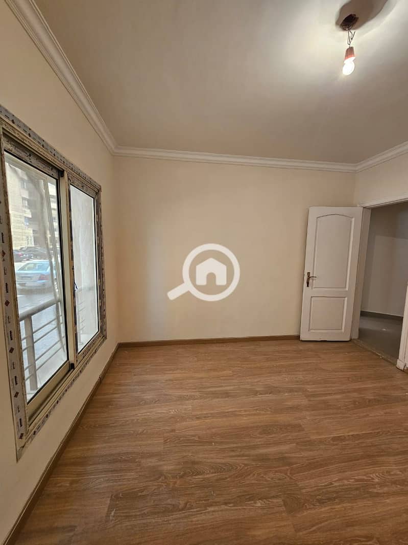 4 f3875d95-fde3-4596-8dc9-f731c48a57b3. jpeg