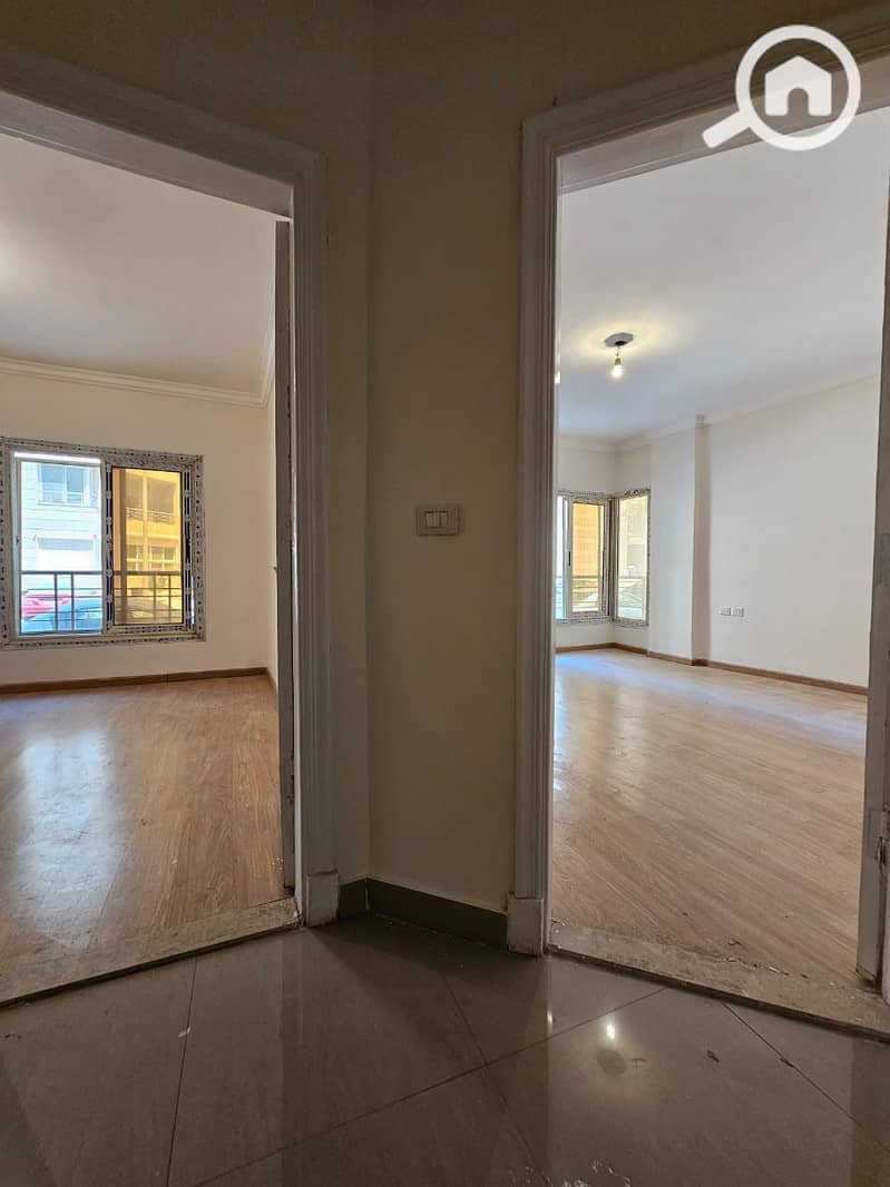 5 0bbd1340-24ed-49a8-b09d-7ecde3788bc4. jpeg