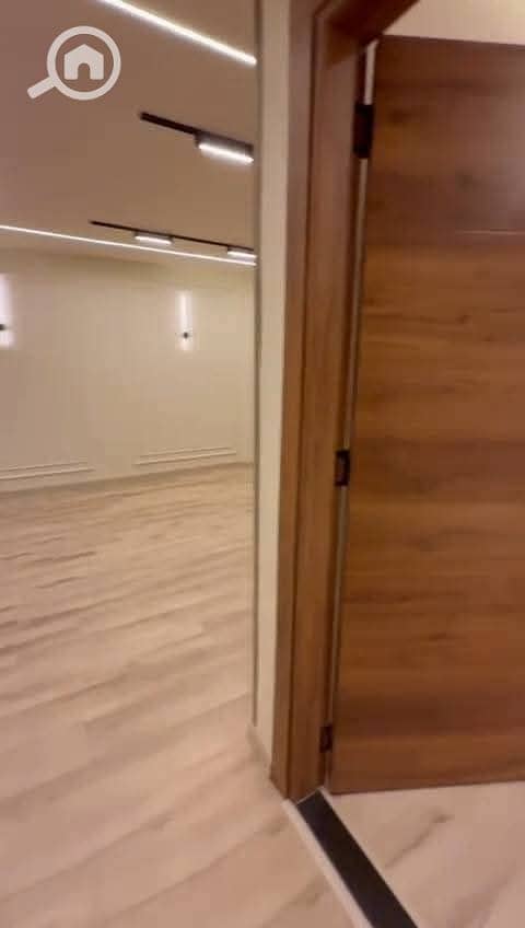 4 9a46eb27-5183-44e7-91df-e4d5c0183f88. jpg