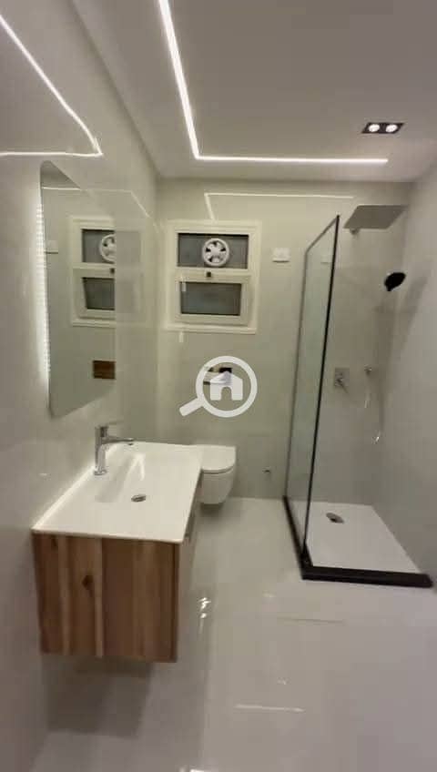 5 41c3058b-7629-4ae8-8a95-17d1e1cdd90d. jpg