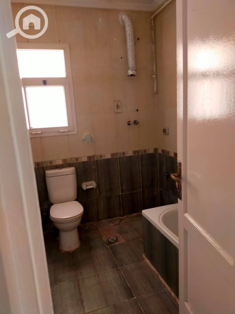 8 24153950-aff5-433e-9589-36fd1fcc56d8. jpg