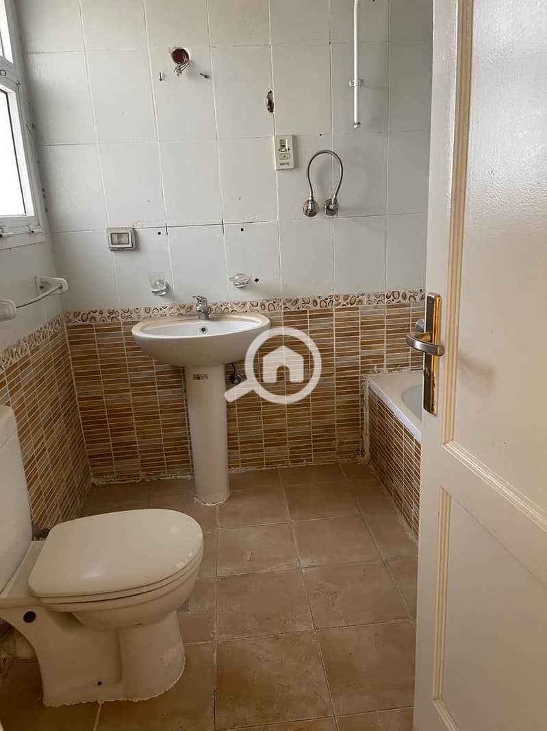 7 751436e1-d54f-4b41-9fd6-4fc19e37e8a3. jpg