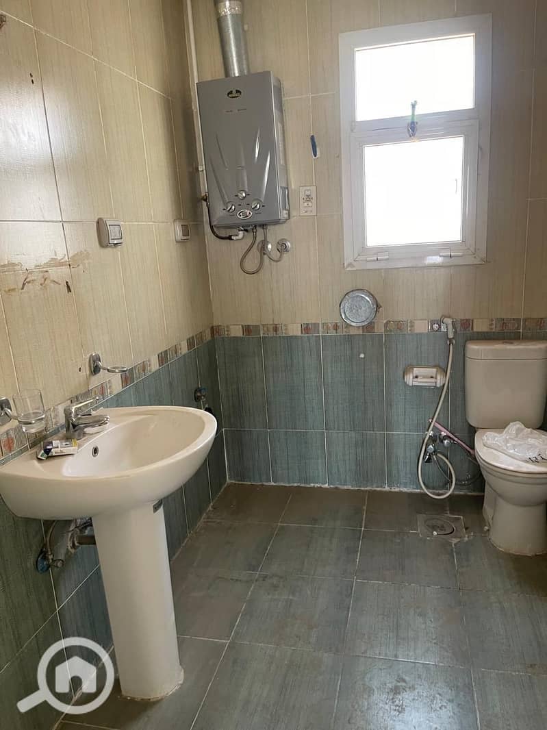 10 b9a54119-1a47-464e-9316-8094c6a61095. jpg