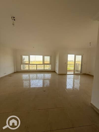 4 Bedroom Flat for Sale in Madinaty, Cairo - 2ceca352-62b3-4a49-95a8-1bbc94d1bba3. jpg