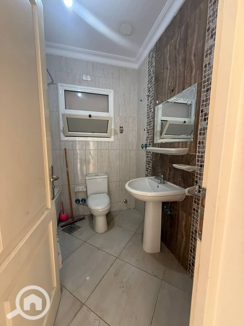 6 5f2fc435-4525-4fe5-b4d9-bdb7a6dd032b. jpg