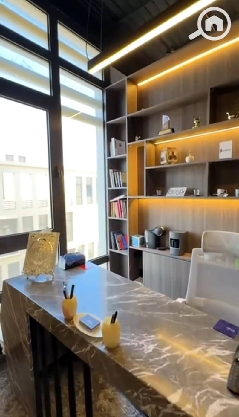 3 b84500f6-1cac-440b-b927-93b31ea58253. jpeg