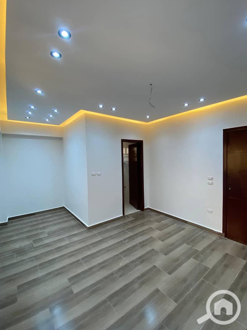 5 WhatsApp Image 2025-10-24 at 4.28. 35 AM (2). jpeg