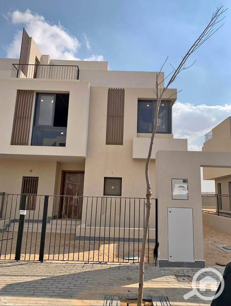 10 d16a30a5-b97c-4b4d-a005-beaf6cc6bea3. jpeg