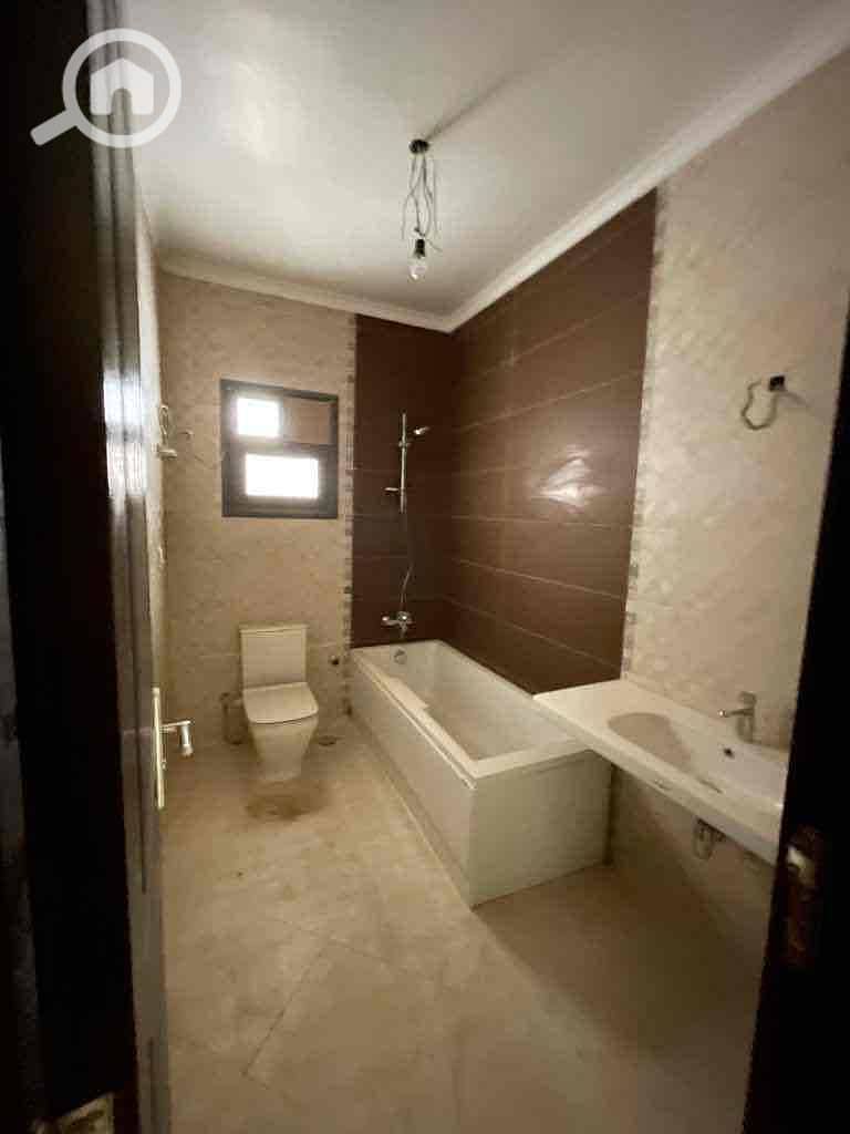 3 c4a9683e-5f02-4f3a-95d2-9dc4433f178b. jpg