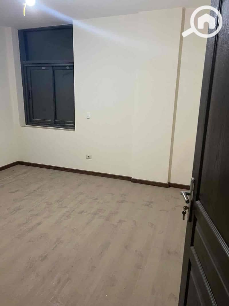 7 f18a0a17-83cd-414f-a8dc-8df115364ecb. jpg