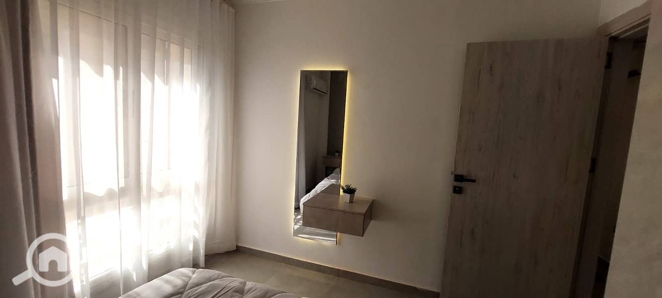 4 4b89ce2c-2e72-4355-849c-7ec89e4c879f. jpg