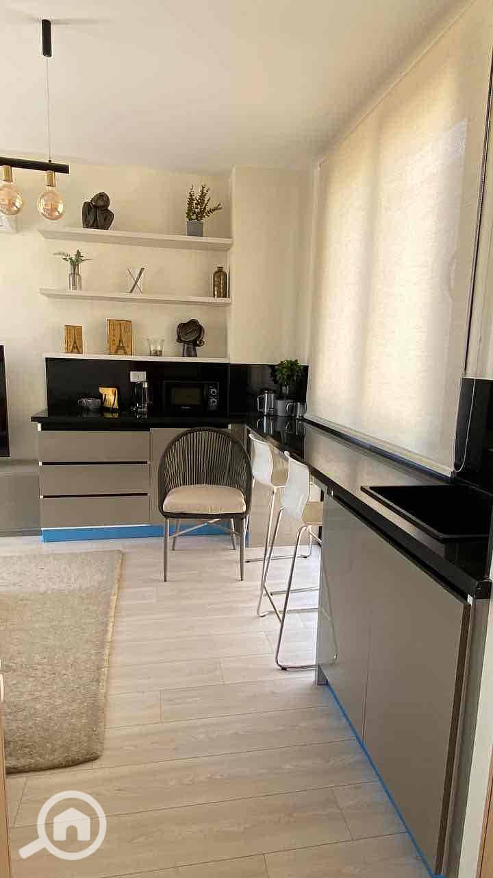 10 d542e5dd-747c-4c15-8b1d-909e3aa0463b. jpg