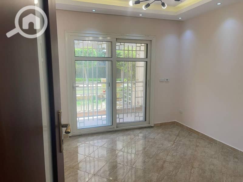 7 8903774d-c0ac-4a98-9a86-bb0a464bfb45. jpg