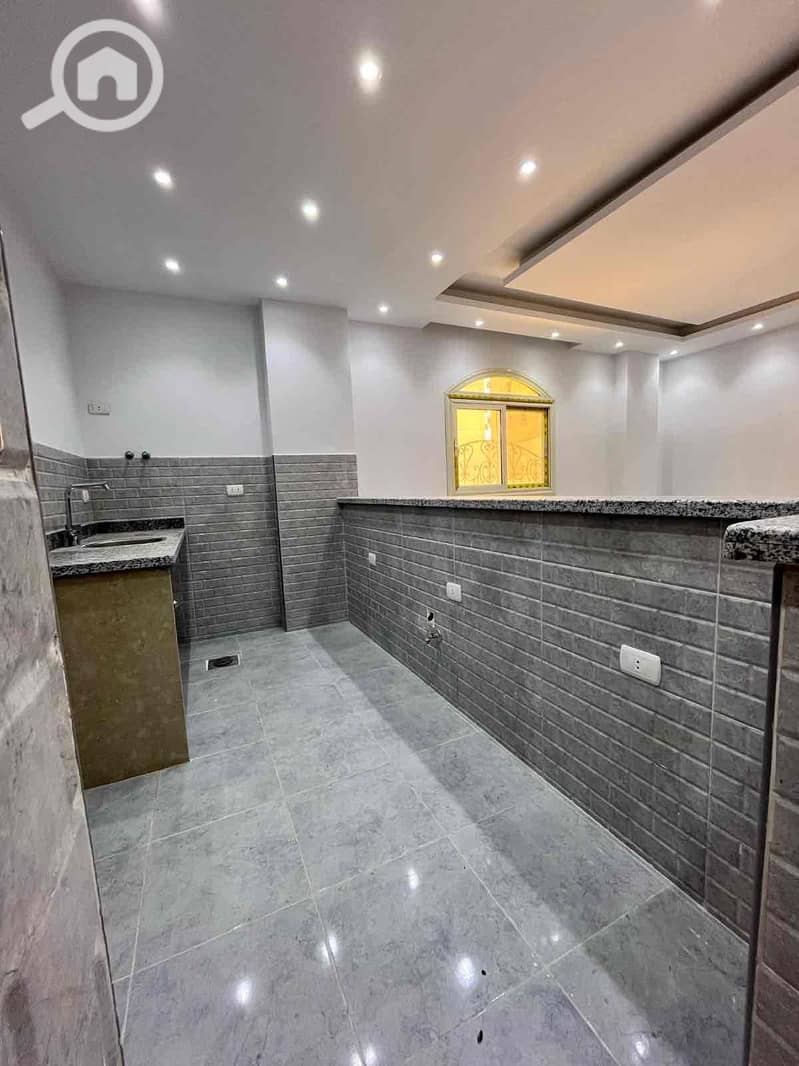 5 042b3655-347f-410a-8c2e-a6e5ac174cf6. jpg