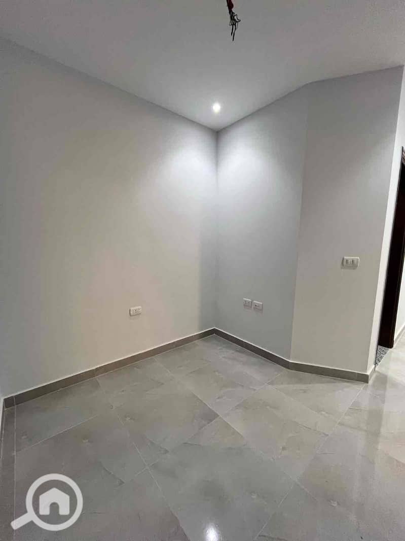 6 0ffade8a-e5b2-4d71-9d6f-6bdb2aa86cdf. jpg