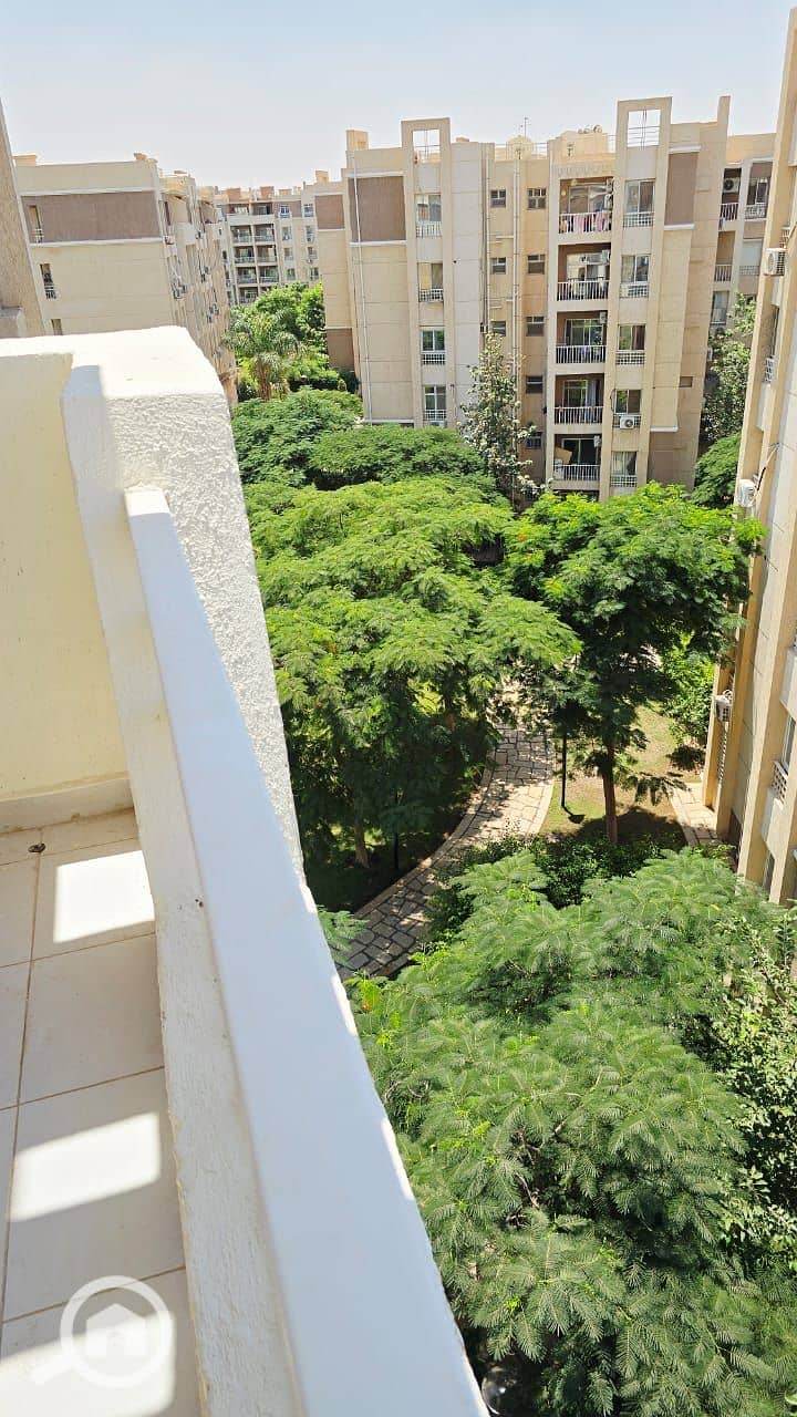 2 f0cb8798-86b7-45ad-99e2-897e76546199. jpg