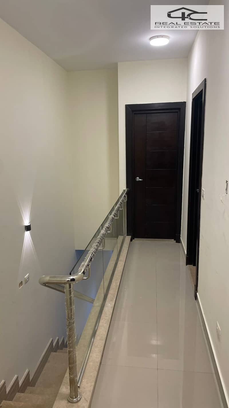 8 WhatsApp Image 2025-10-23 at 02.49. 21 (1). jpeg