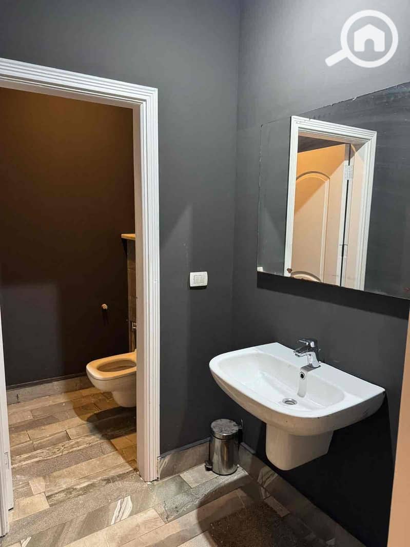 15 6f3189ba-b949-41e3-9eea-93b3b0a60be1. jpg