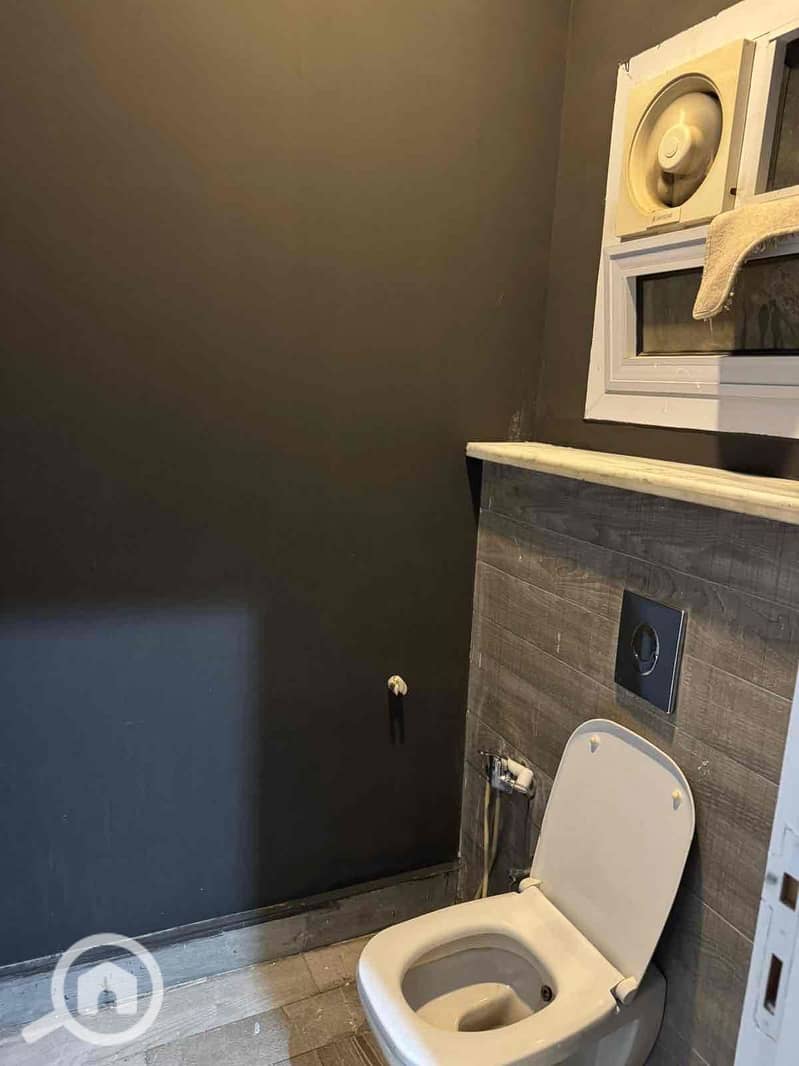 16 b6db4aee-636c-4281-aee5-6abaef1b5718. jpg