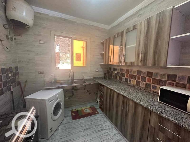 10 85cd1357-ad6f-40f1-ba53-59063486c805. jpg